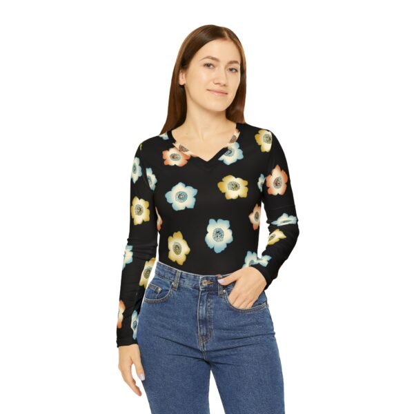 Floral Pattern Women's Long Sleeve V-Neck Shirt – Perfect for Spring Outings and Casual Wear - Image 3